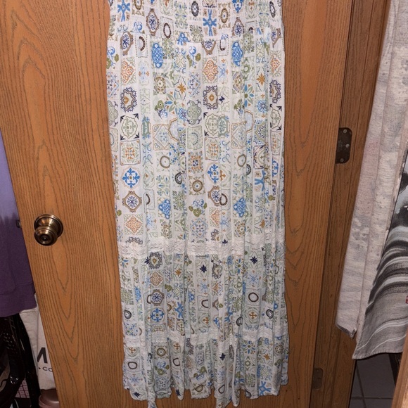 Patterned Maxi Dress - Picture 4 of 6